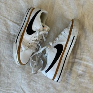 Nike court legacy next nature  sneakers